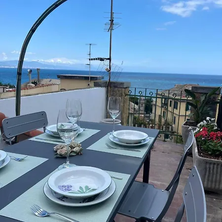 Apartamento Attico Centro Storico Arenzano